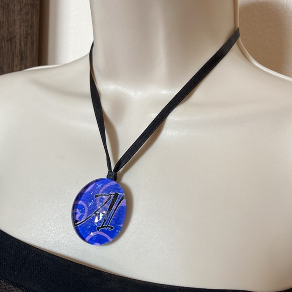 Letter A Initial Print Chunky Glass Pendant Ribbon Necklace - Picture 3 of 6